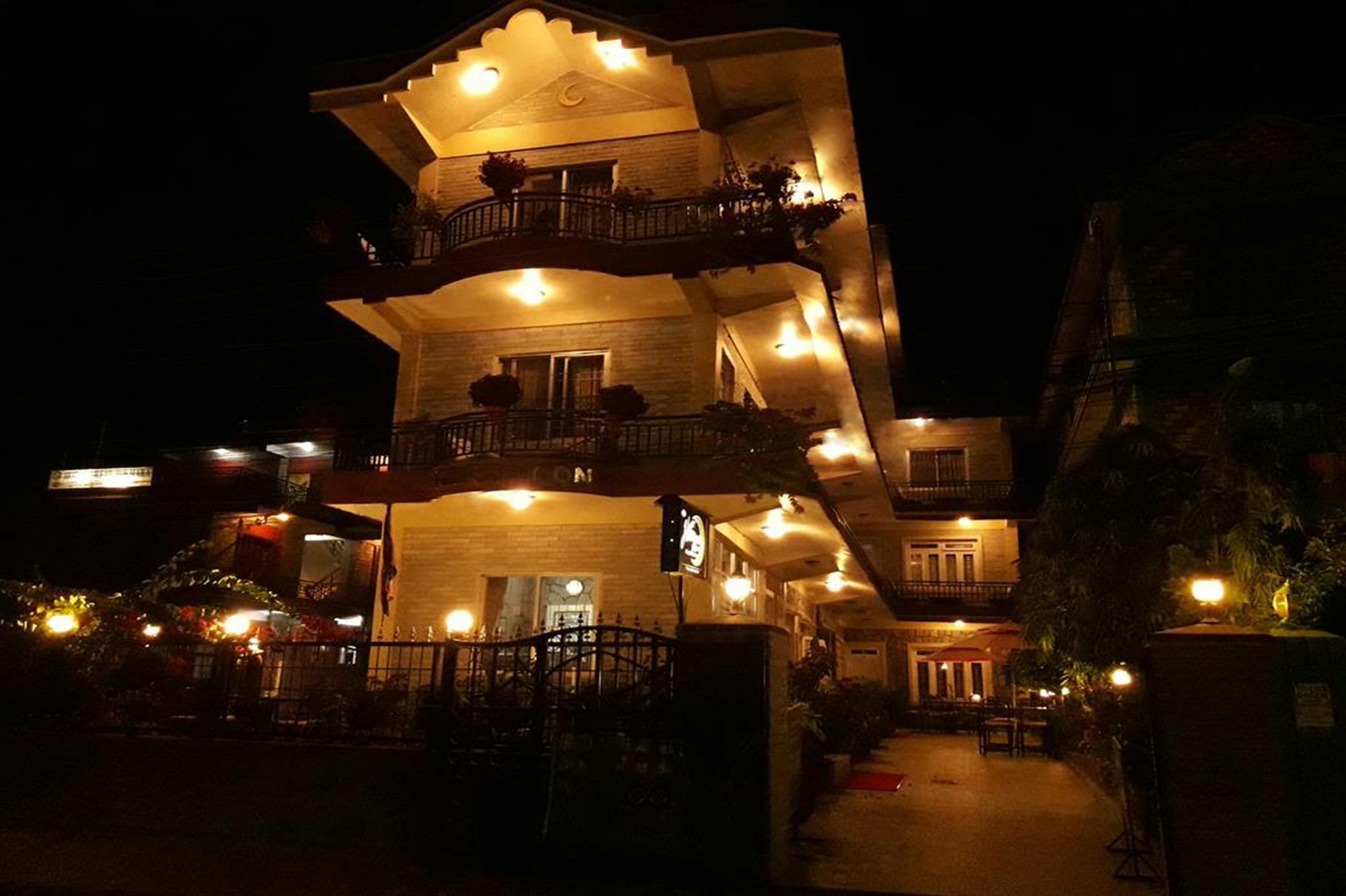 Harvest Moon Guest House Pokhara Exterior photo